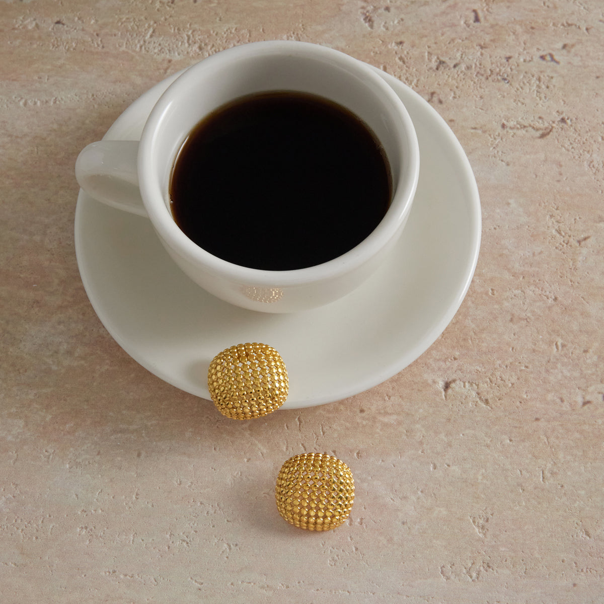 Anemone Mesh Dome Stud Earrings