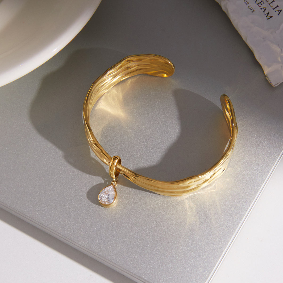 Tramontana Teardrop Cuff Bracelet