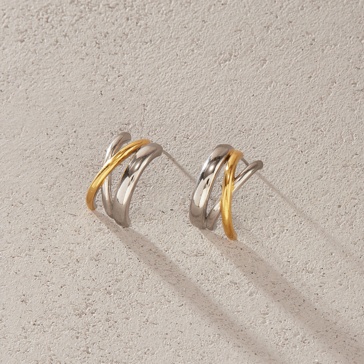 Ponente Crossover Hoop Earrings