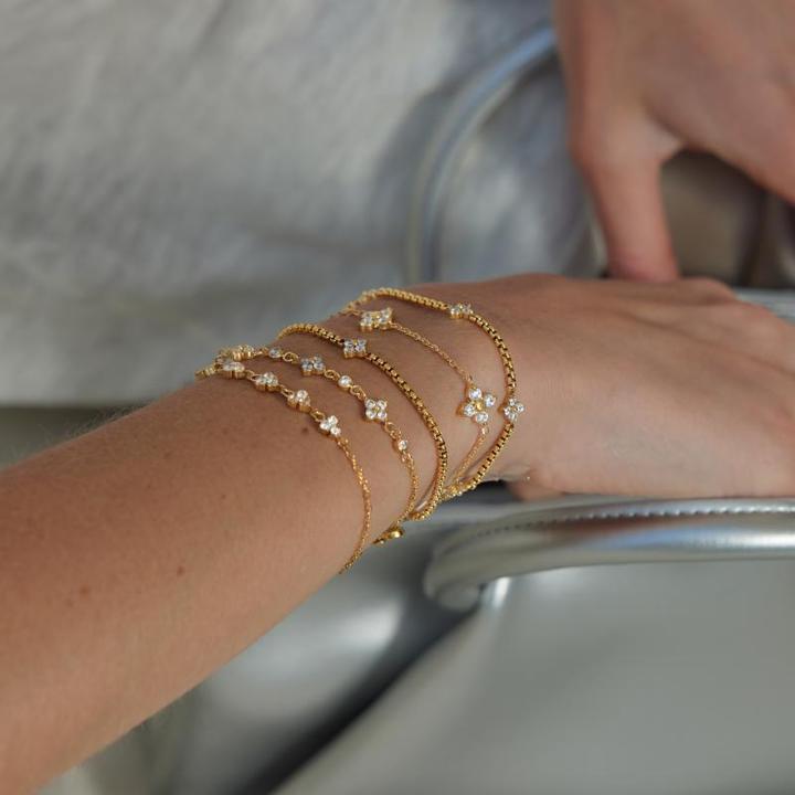 Alba Blossom Station Bracelet