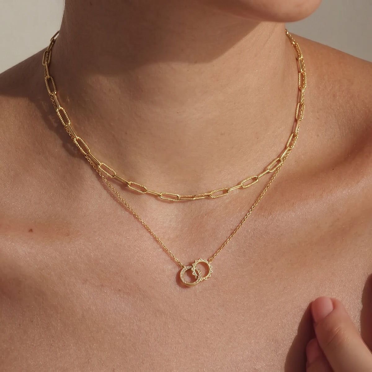 Solstice Interlocking Circles Necklace