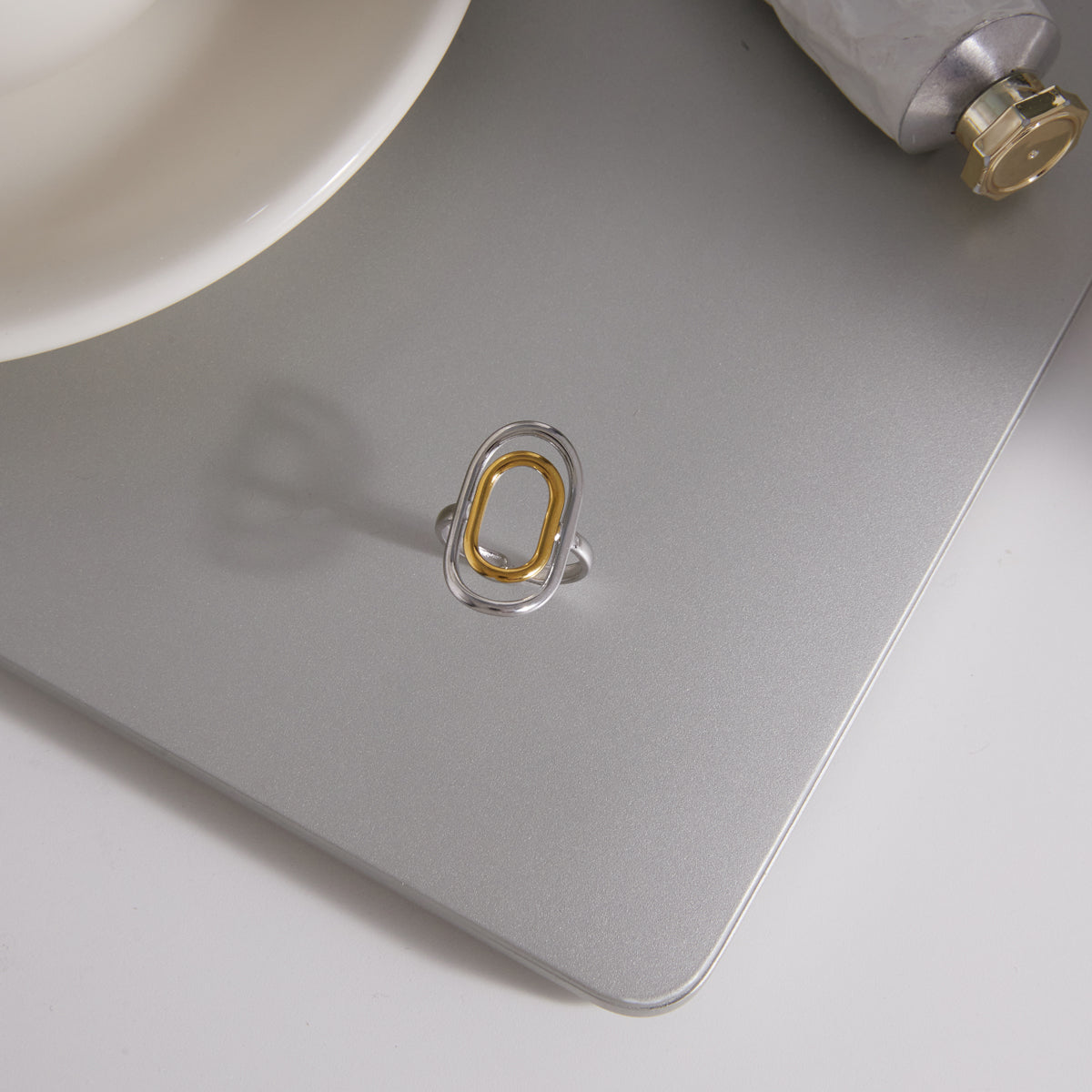Zephyr Two-Tone Oval Open Ring