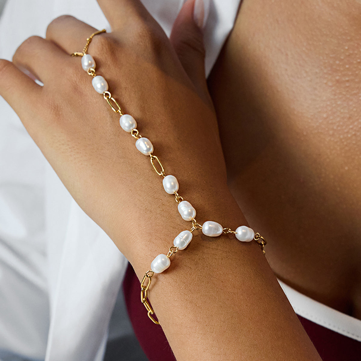 Isola Pearl Hand Chain Ring