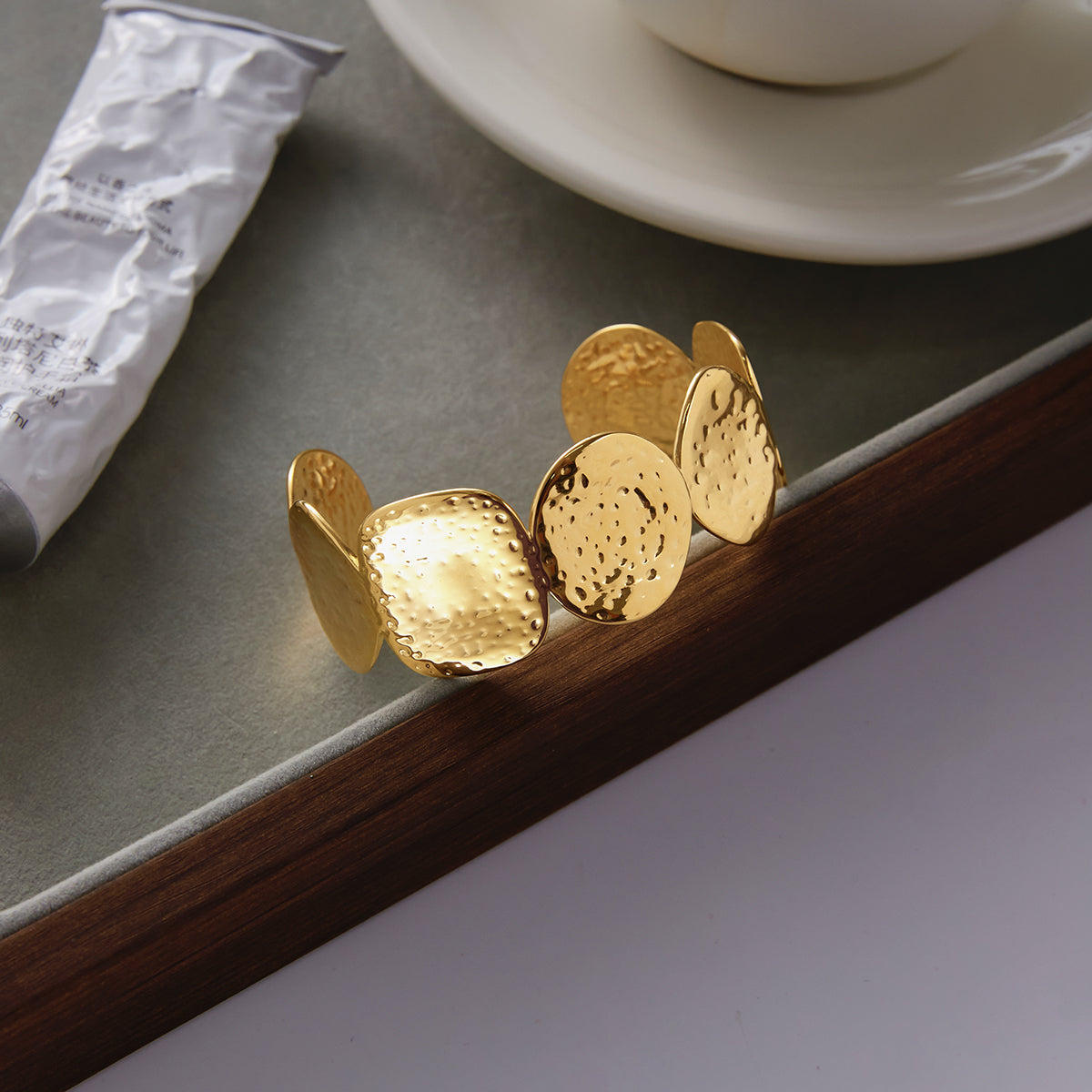 Meltemi Hammered Disc Bracelet