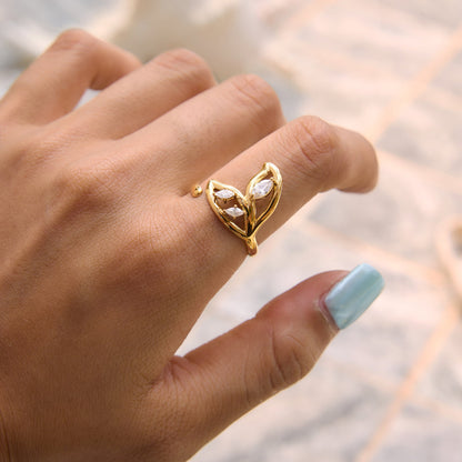 Cala Fishtail Marquise Ring