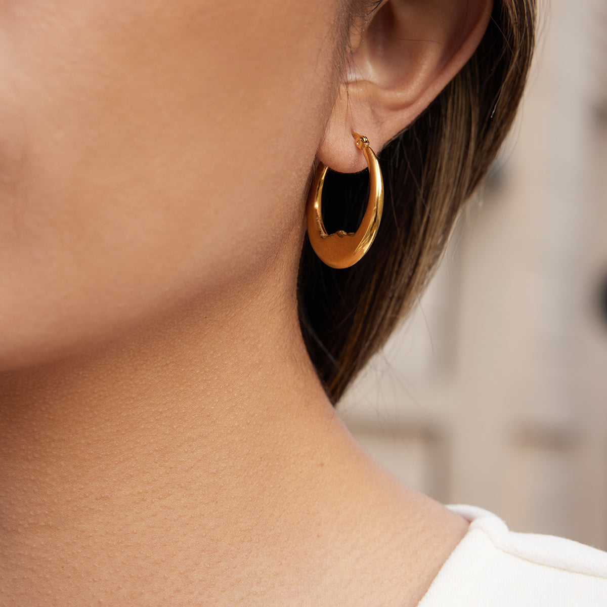 Tramontana Sculpted Crescent Hoop Earrings