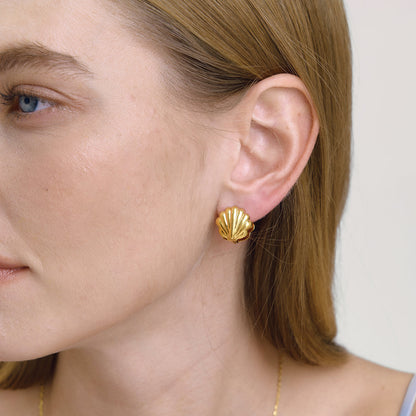 Cadaqués Scallop Shell Stud Earrings