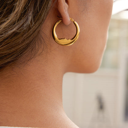 Tramontana Sculpted Crescent Hoop Earrings