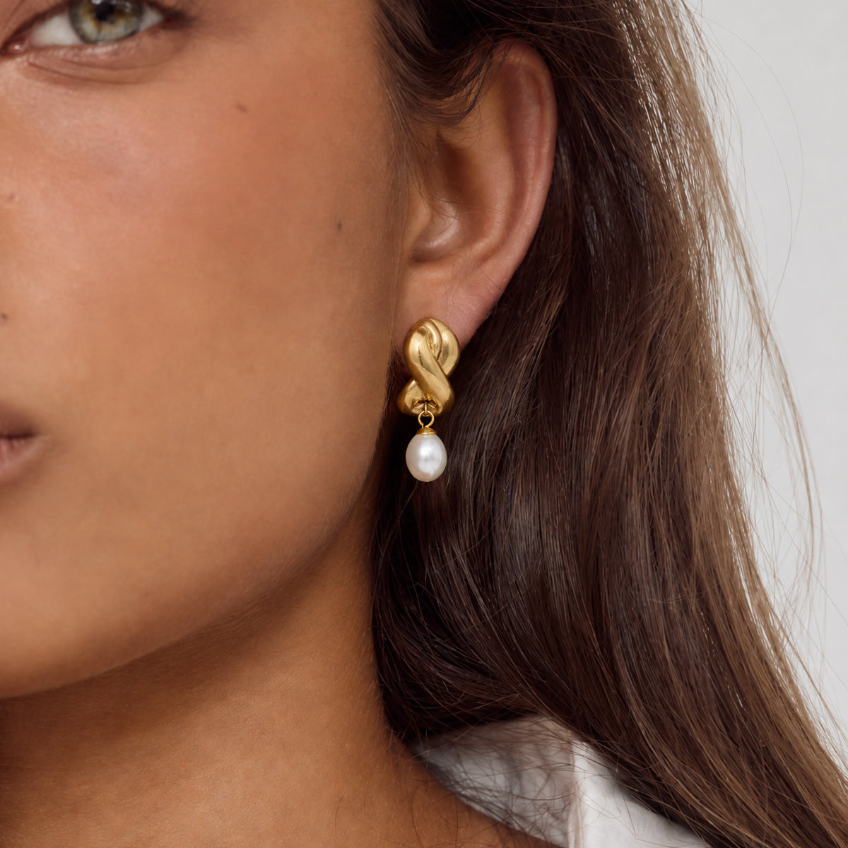 Marea Twisted Knot Pearl Earrings