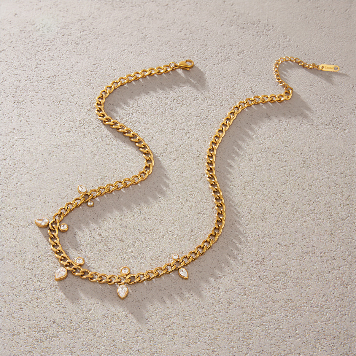 Lagoon Teardrop Curb Chain Necklace
