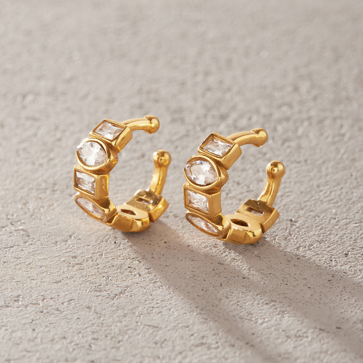 Ostuni Bezel Stone Ear Cuff Earrings