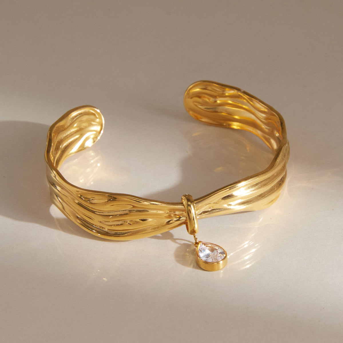 Tramontana Teardrop Cuff Bracelet