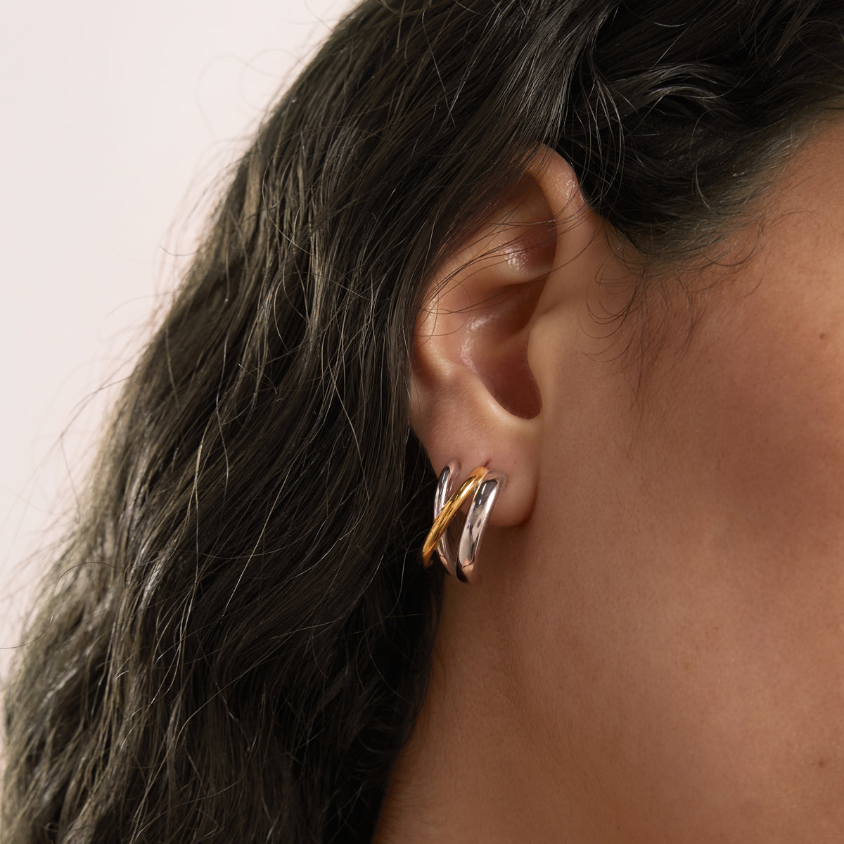 Ponente Crossover Hoop Earrings