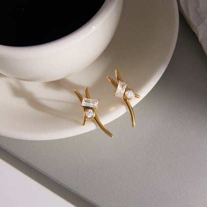 Estrella Crossed Bar Stud Earrings