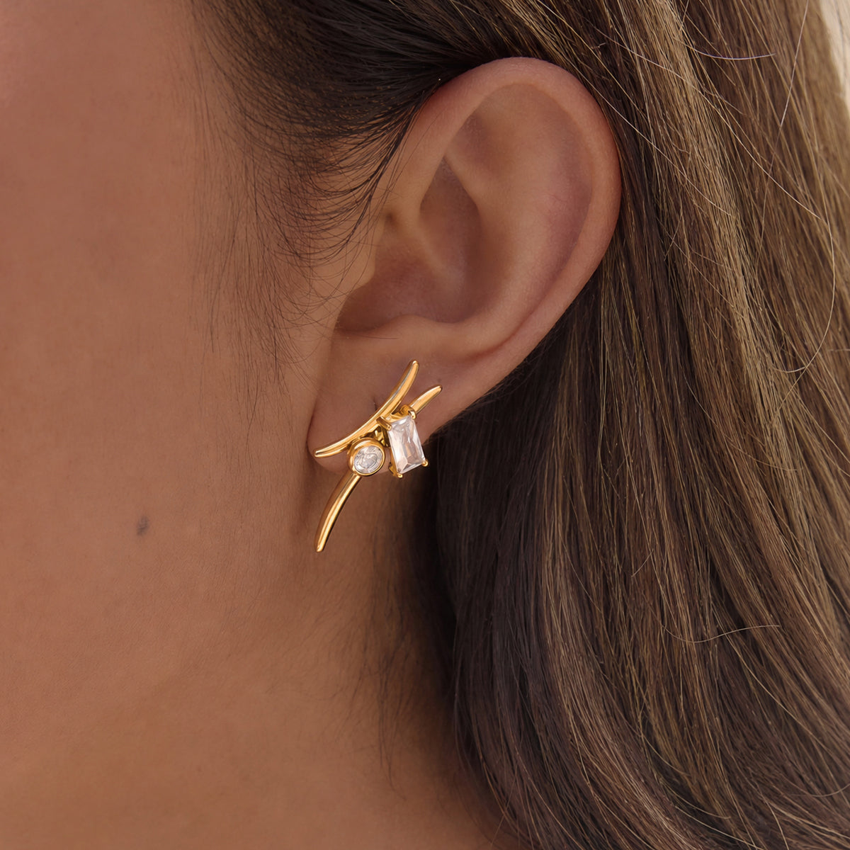 Estrella Crossed Bar Stud Earrings