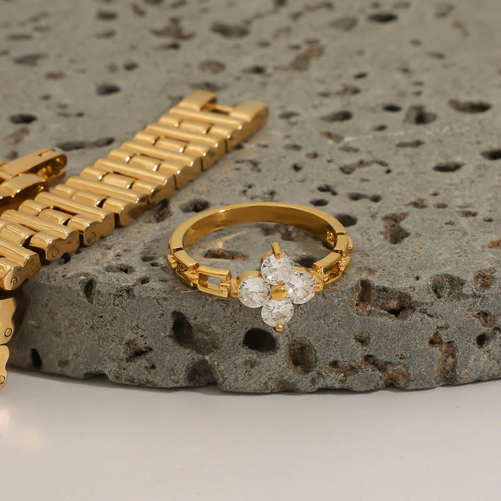 Myrtle Clover Zircon Ring