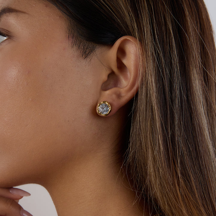Sabbia Hammered Halo Stud Earrings