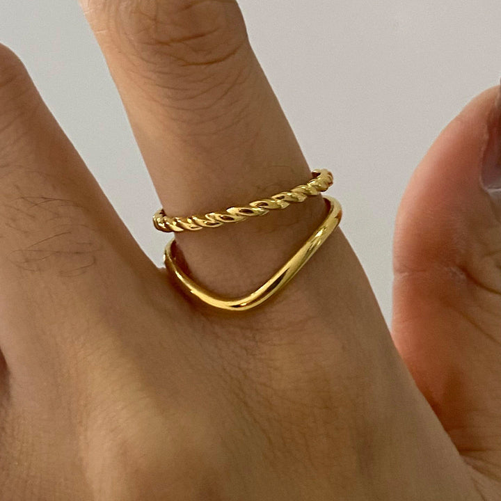 Cala Twisted Marquise Stacking Ring