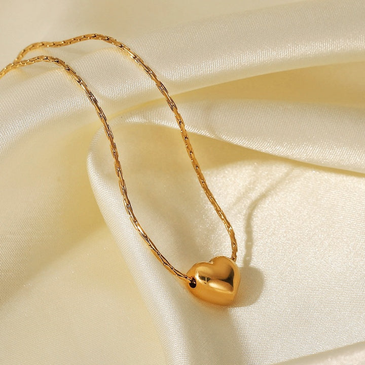 Dune Petite Heart Necklace