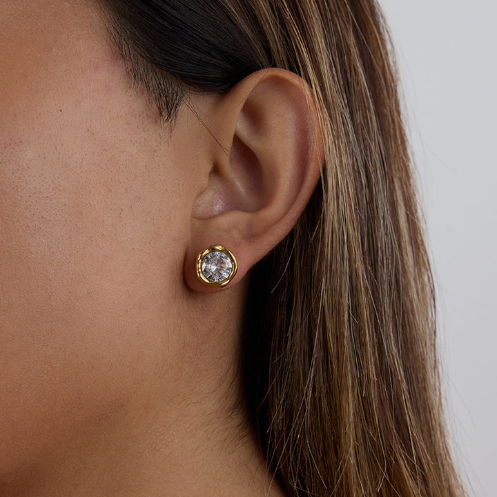 Sabbia Hammered Halo Stud Earrings