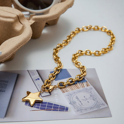 Levante Bold Star Chain Necklace