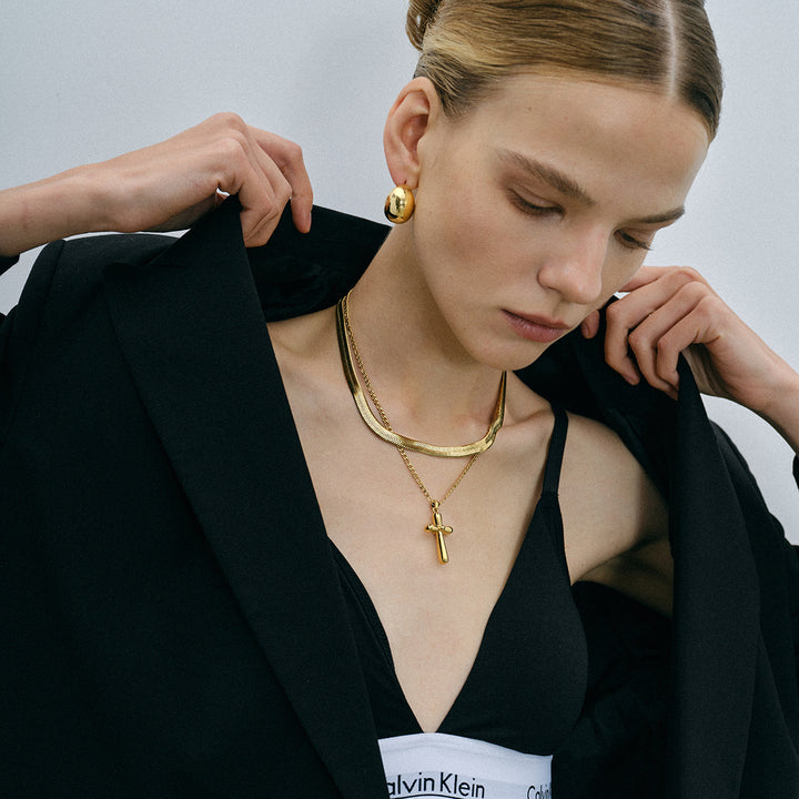 Alba Polished Cross Necklace