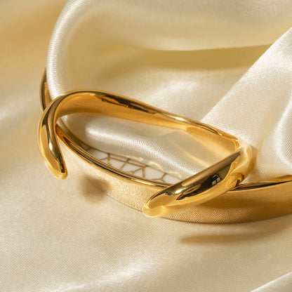 Dune Sculpted Wave Cuff Bracelet