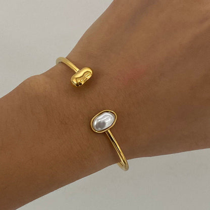 Lumen Oval Pearl Cuff Bracelet