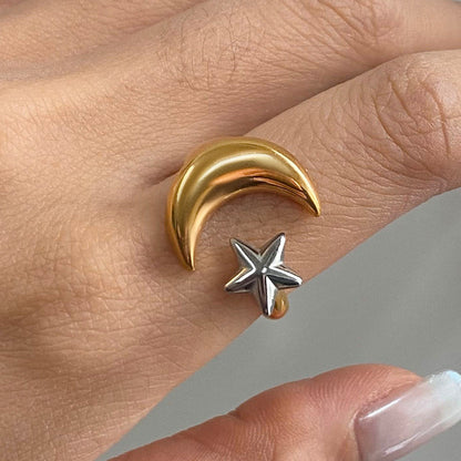 Zephyr Crescent Star Ring
