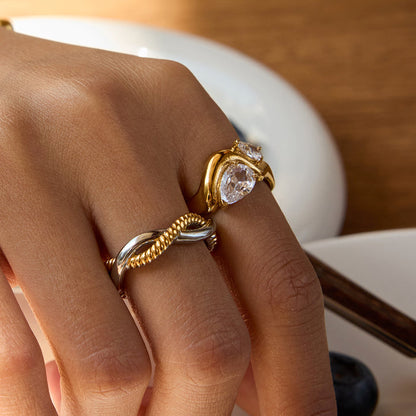 Marea Pear Cut Wave Ring