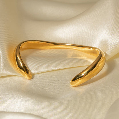Dune Sculpted Wave Cuff Bracelet
