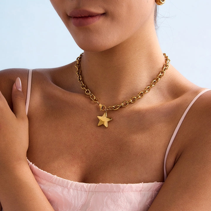 Levante Bold Star Chain Necklace