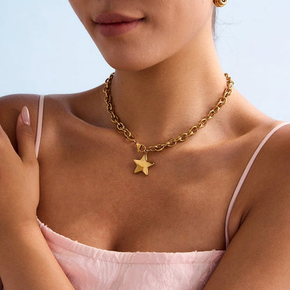 Levante Bold Star Chain Necklace