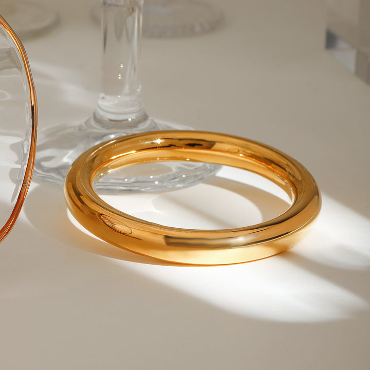 Riviera Smooth Round Bangle Bracelet