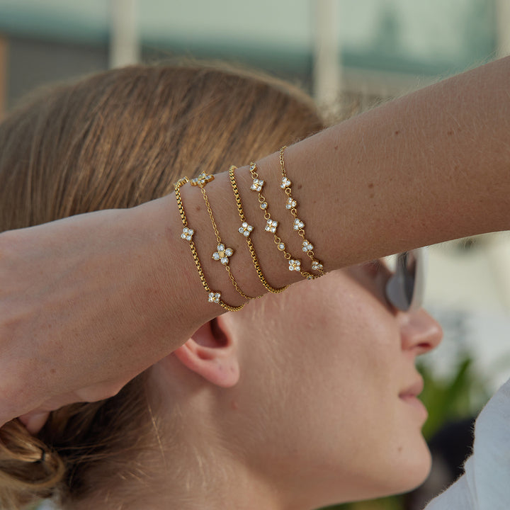 Alba Blossom Station Bracelet
