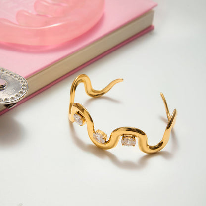 Alba Wavy Zircon Cuff Bracelet