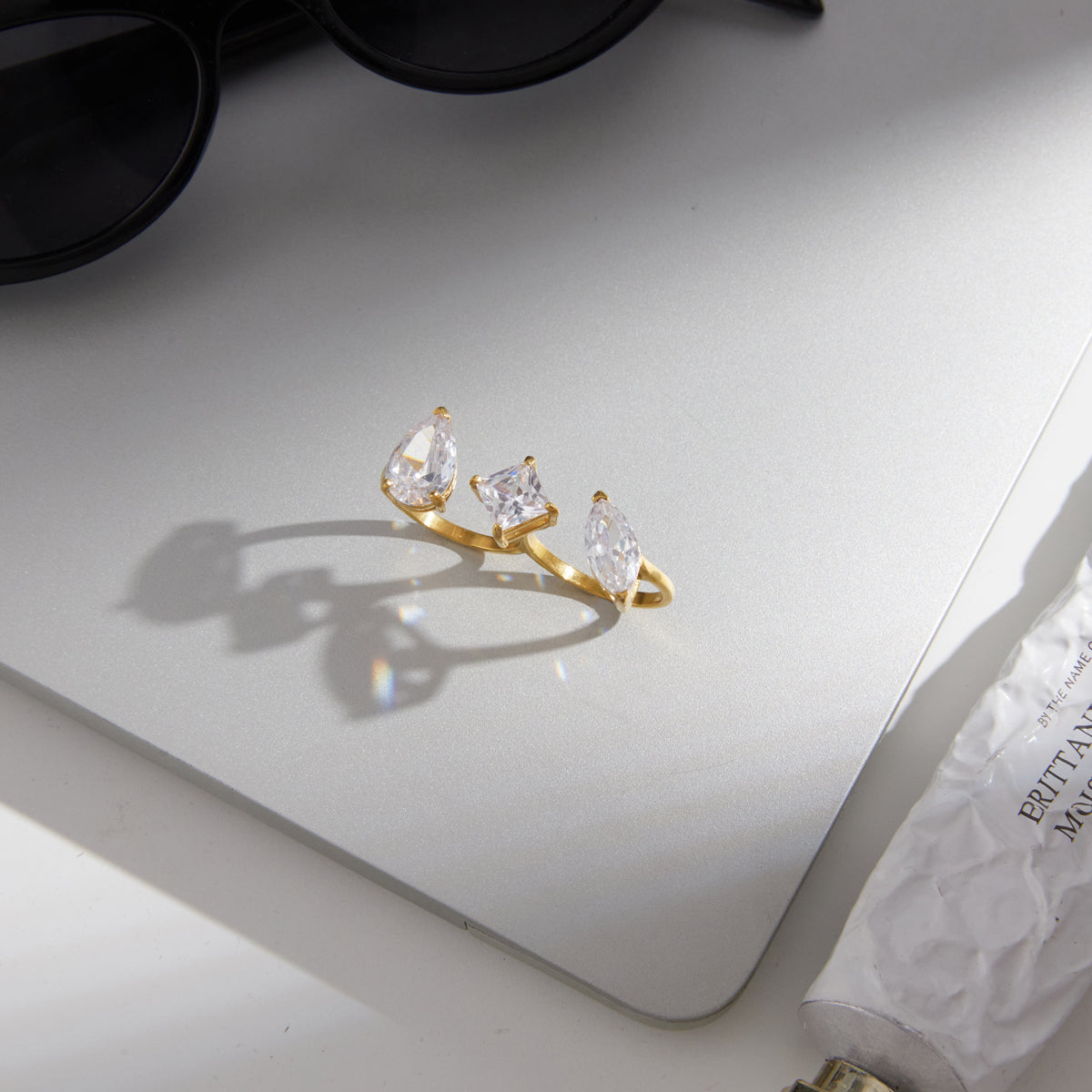 Levante Three Stone Open Ring
